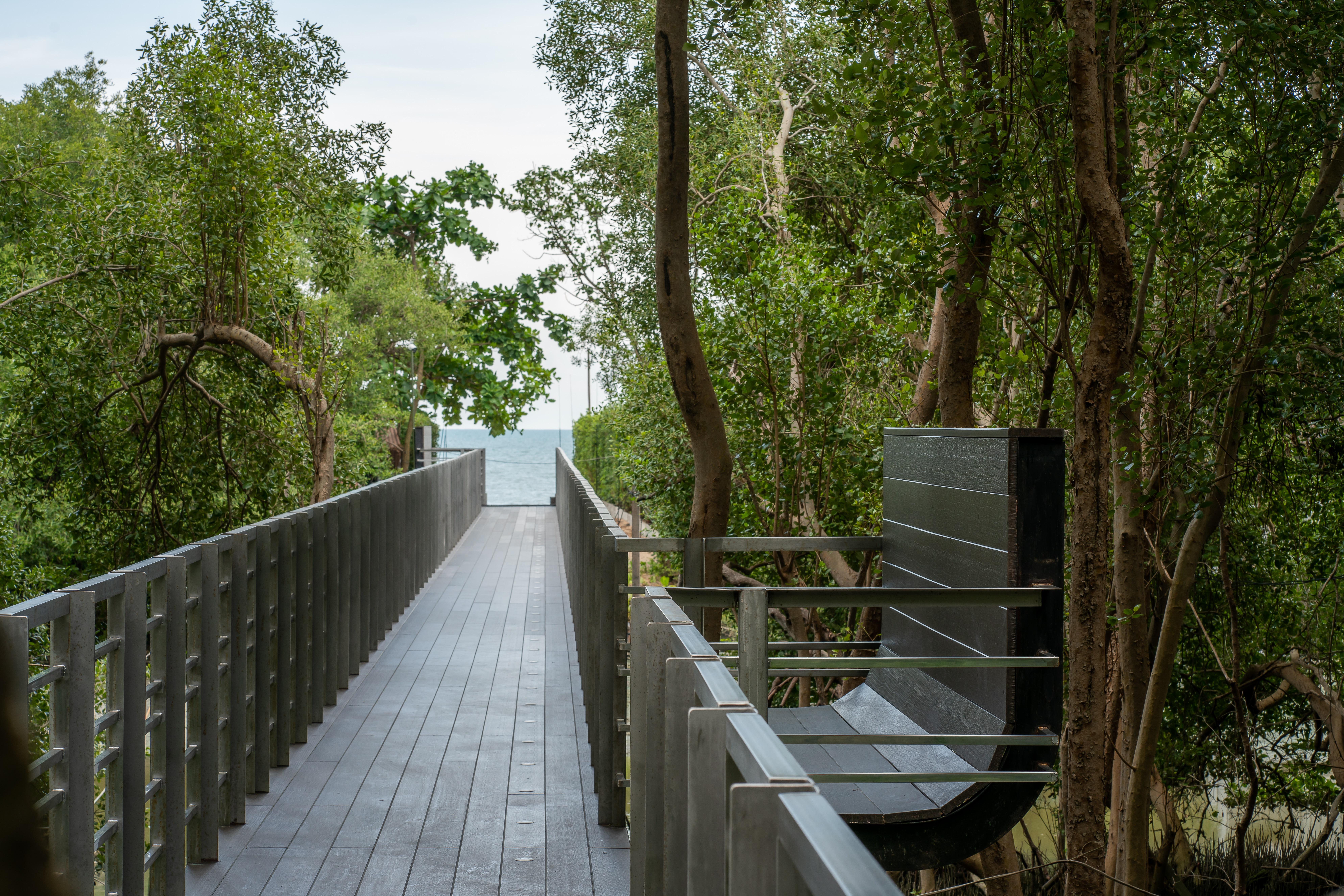Bayphere Hotel Pattaya Jc Наджомтьєн Екстер'єр фото The Treetop Walkway